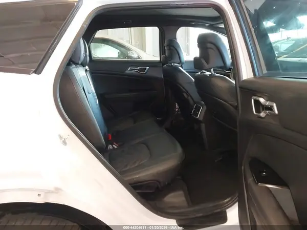 5XYK6CAF8PG043727 2023 KIA SPORTAGE - Image 8