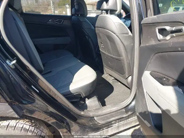 5XYK6CAF9PG118550 2023 KIA SPORTAGE - Image 8