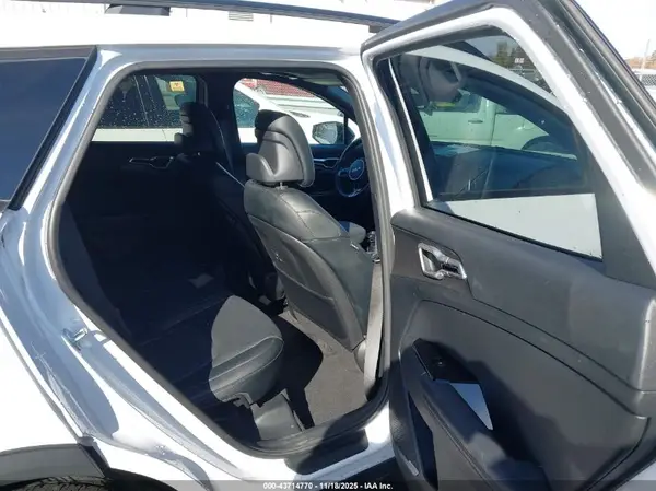 5XYK6CAFXPG117648 2023 KIA SPORTAGE - Image 8