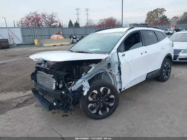 5XYK6CDF0RG178683 2024 KIA SPORTAGE - Image 2