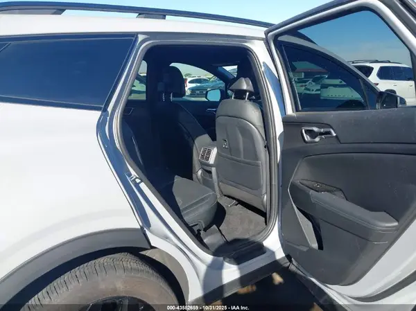 5XYK6CDF0SG298151 2025 KIA SPORTAGE - Image 8