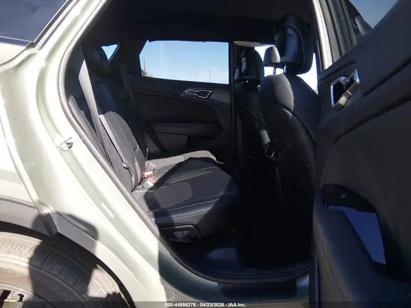 5XYK6CDF0SG305230 2025 KIA SPORTAGE - Image 8