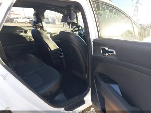 5XYK6CDF2RG222084 2024 KIA SPORTAGE - Image 8
