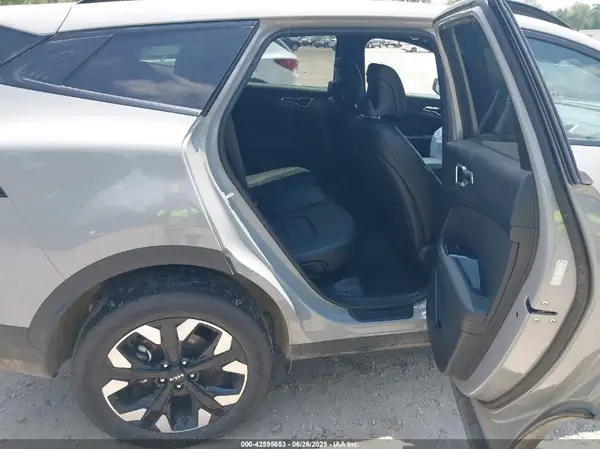 5XYK6CDF3RG177236 2024 KIA SPORTAGE - Image 8