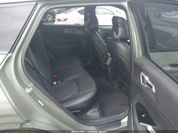 5XYK6CDF3SG275690 2025 KIA SPORTAGE - Image 8