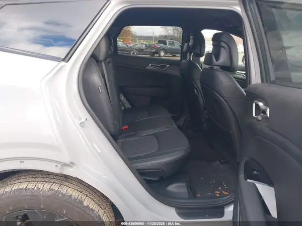 5XYK6CDF4SG277772 2025 KIA SPORTAGE - Image 8