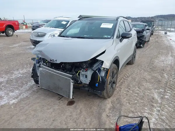 5XYK6CDF4SG308177 2025 KIA SPORTAGE - Image 2