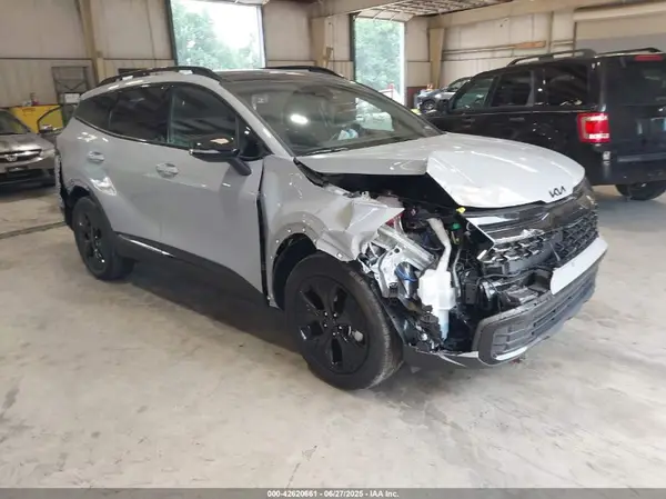 5XYK6CDF6SG275022 2025 KIA SPORTAGE - Image 1