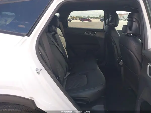5XYK6CDF7RG230780 2024 KIA SPORTAGE - Image 8