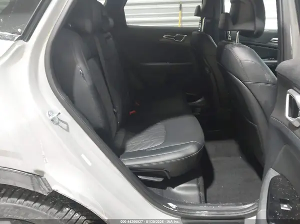 5XYK6CDF7SG304138 2025 KIA SPORTAGE - Image 8
