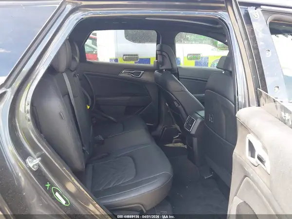 5XYK6CDF8RG184957 2024 KIA SPORTAGE - Image 8