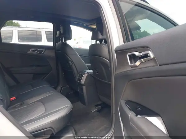 5XYK6CDF8SG262594 2025 KIA SPORTAGE - Image 8
