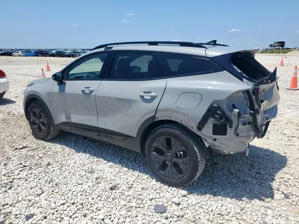 5XYK6CDF9SG288587 2025 KIA SPORTAGE - Image 2