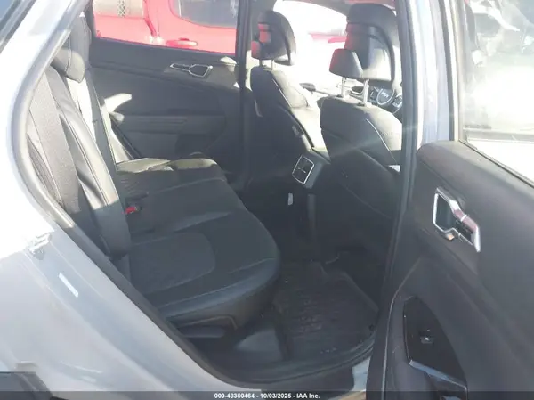 5XYK7CAF0PG073804 2023 KIA SPORTAGE - Image 8