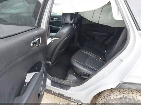 5XYK7CAF4PG033953 2023 KIA SPORTAGE - Image 8
