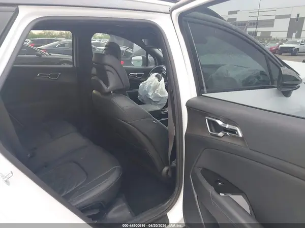 5XYK7CAF4PG123944 2023 KIA SPORTAGE - Image 8