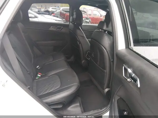 5XYK7CAF8PG018775 2023 KIA SPORTAGE - Image 8