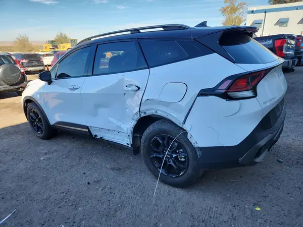 5XYK7CAFXPG104542 2023 KIA SPORTAGE - Image 2