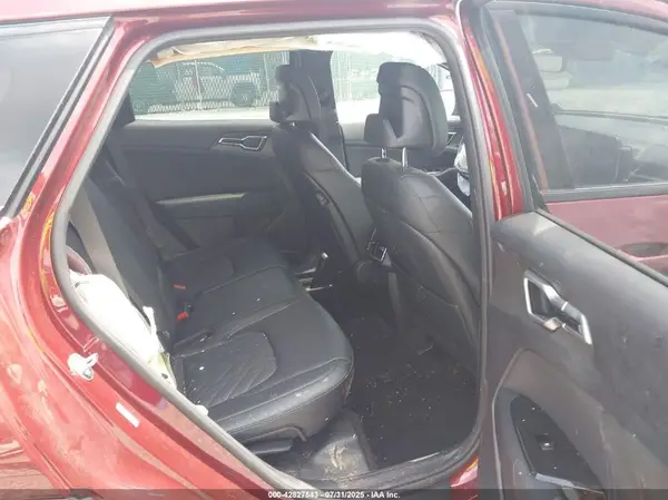 5XYK7CDF3RG231020 2024 KIA SPORTAGE - Image 8