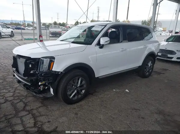 5XYP24GC2RG537282 2024 KIA TELLURIDE - Image 2