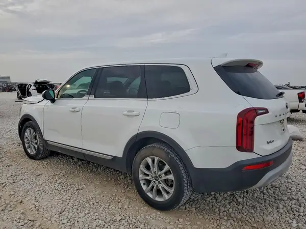 5XYP24HC0LG015773 2020 KIA TELLURIDE - Image 2