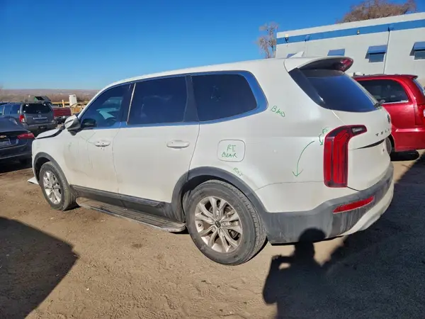 5XYP24HC0LG016230 2020 KIA TELLURIDE - Image 2