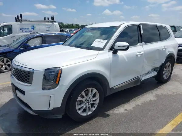 5XYP24HC0LG017040 2020 KIA TELLURIDE - Image 2