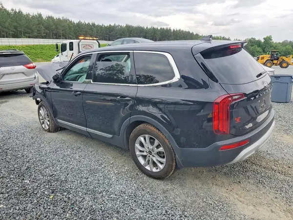 5XYP24HC0LG072717 2020 KIA TELLURIDE - Image 2