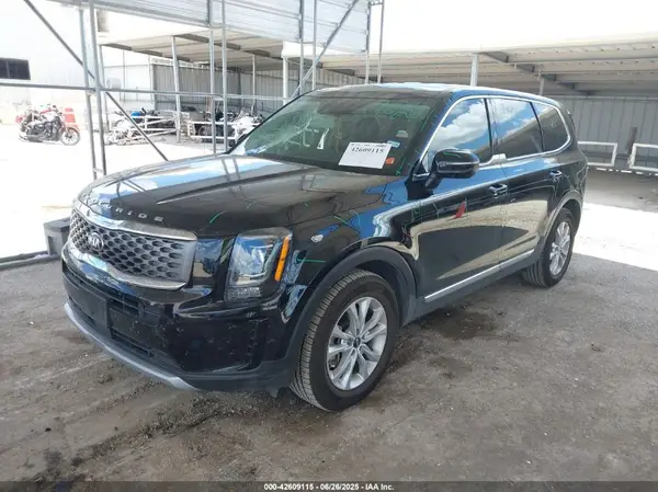 5XYP24HC0MG104017 2021 KIA TELLURIDE - Image 2