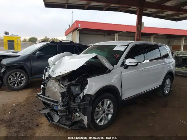 5XYP24HC1LG080227 2020 KIA TELLURIDE - Image 2
