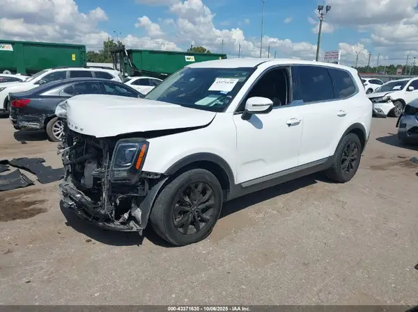 5XYP24HC1LG088165 2020 KIA TELLURIDE - Image 2