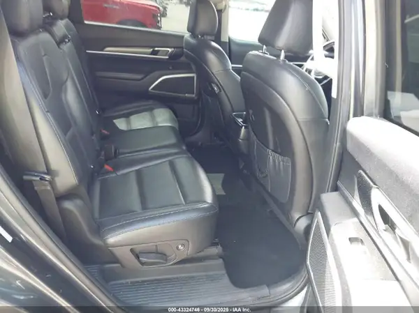 5XYP24HC2LG045910 2020 KIA TELLURIDE - Image 8