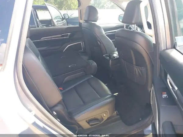 5XYP24HC3LG022717 2020 KIA TELLURIDE - Image 8