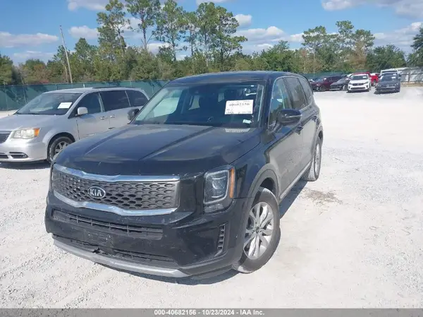 5XYP24HC3LG071027 2020 KIA TELLURIDE - Image 2