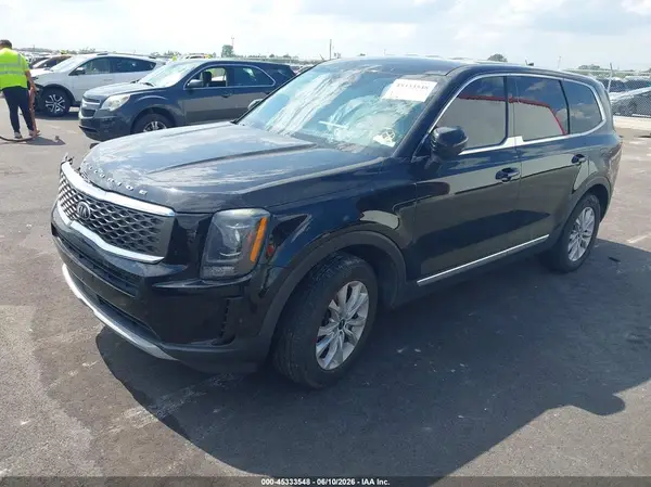 5XYP24HC4LG040756 2020 KIA TELLURIDE - Image 2