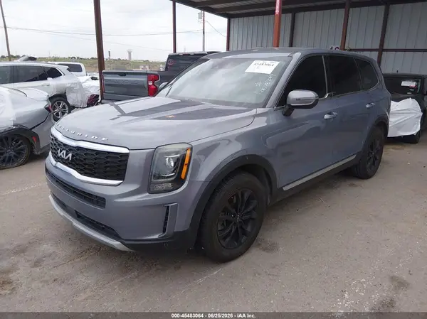 5XYP24HC5NG262502 2022 KIA TELLURIDE - Image 2