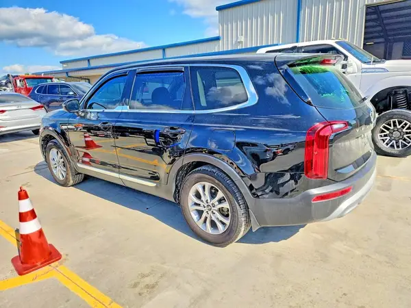 5XYP24HC6LG025708 2020 KIA TELLURIDE - Image 2