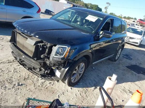 5XYP24HC6NG256420 2022 KIA TELLURIDE - Image 2