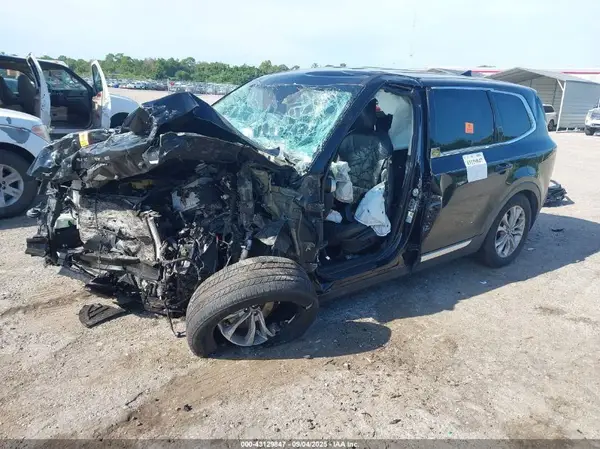 5XYP24HC8LG030313 2020 KIA TELLURIDE - Image 2