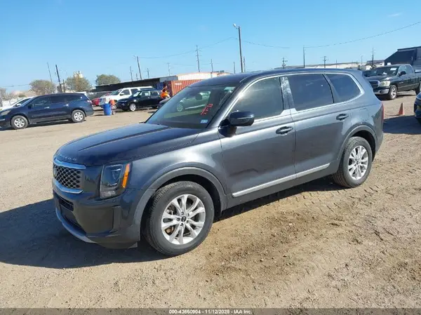 5XYP24HC8LG079172 2020 KIA TELLURIDE - Image 2