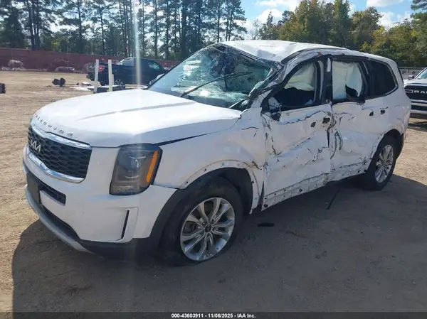 5XYP24HC8NG300479 2022 KIA TELLURIDE - Image 2