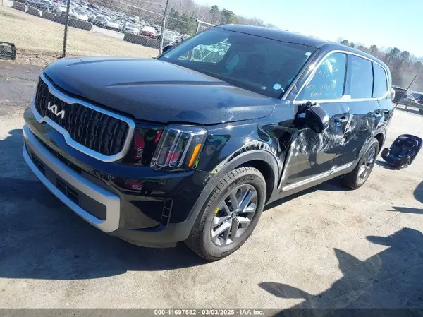 5XYP2DGC2PG394637 2023 KIA TELLURIDE - Image 2