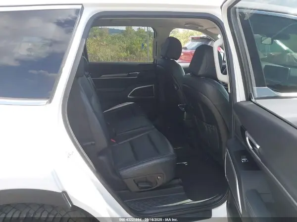 5XYP2DHC0NG205186 2022 KIA TELLURIDE - Image 8