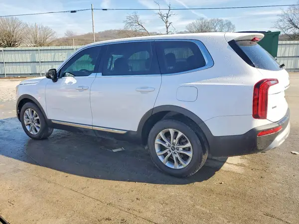 5XYP2DHC0NG212056 2022 KIA TELLURIDE - Image 2
