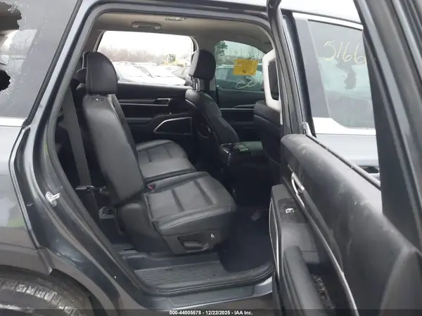 5XYP2DHC1NG305085 2022 KIA TELLURIDE - Image 8