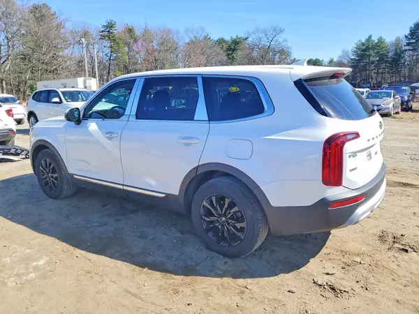 5XYP2DHCXLG070294 2020 KIA TELLURIDE - Image 2