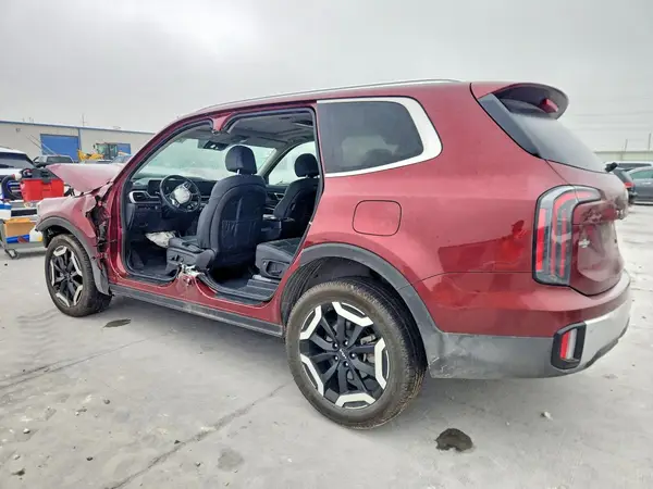 5XYP34GC0RG422905 2024 KIA TELLURIDE - Image 2