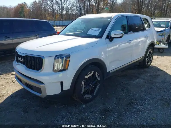 5XYP34GC2PG359724 2023 KIA TELLURIDE - Image 2