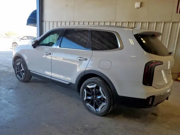 5XYP34GC2SG621220 2025 KIA TELLURIDE - Image 2