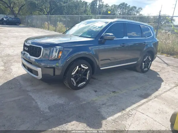 5XYP34GC4RG542352 2024 KIA TELLURIDE - Image 2